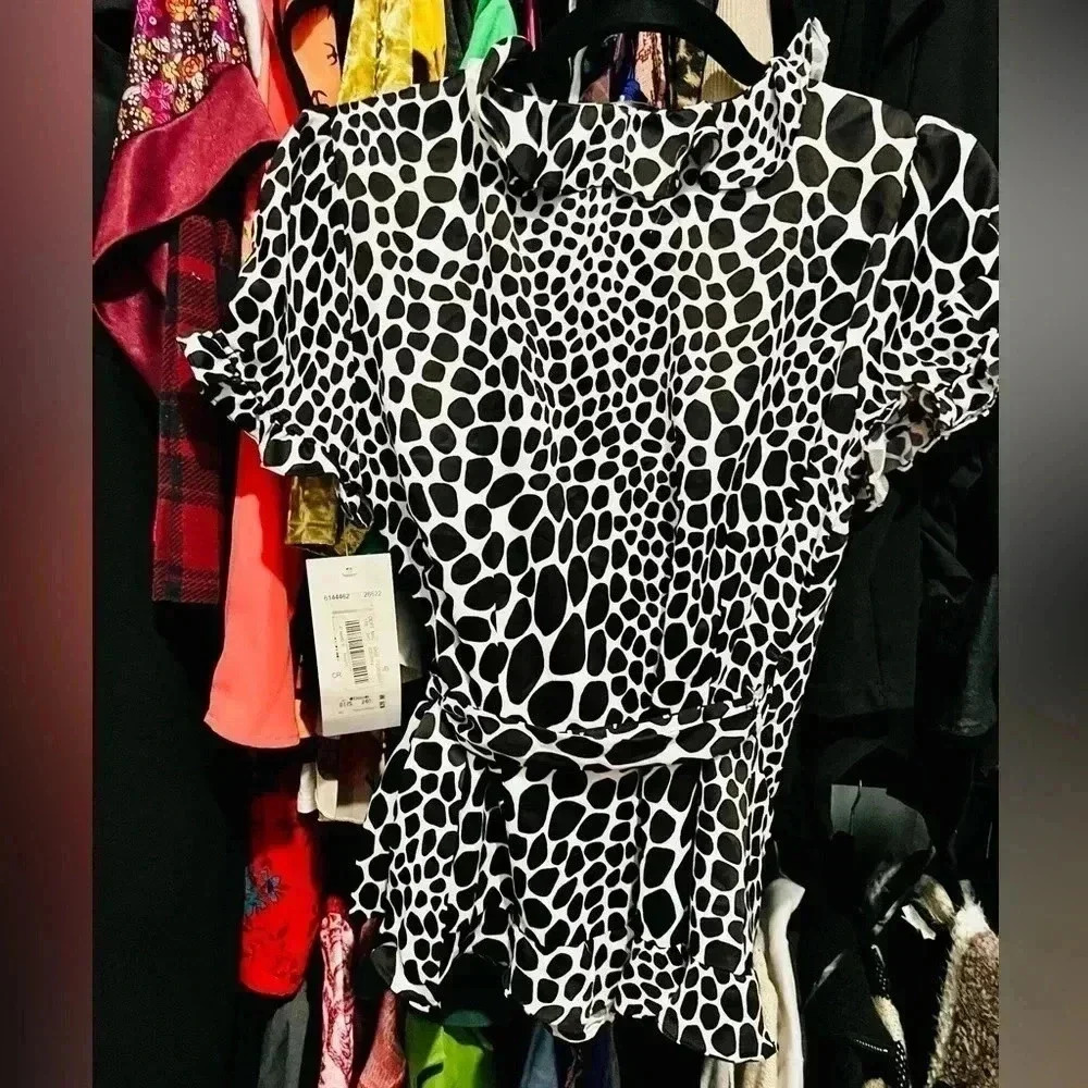 NWT Super Cute Black White Wrap Tie Satin Blouse - Picture 3 of 5